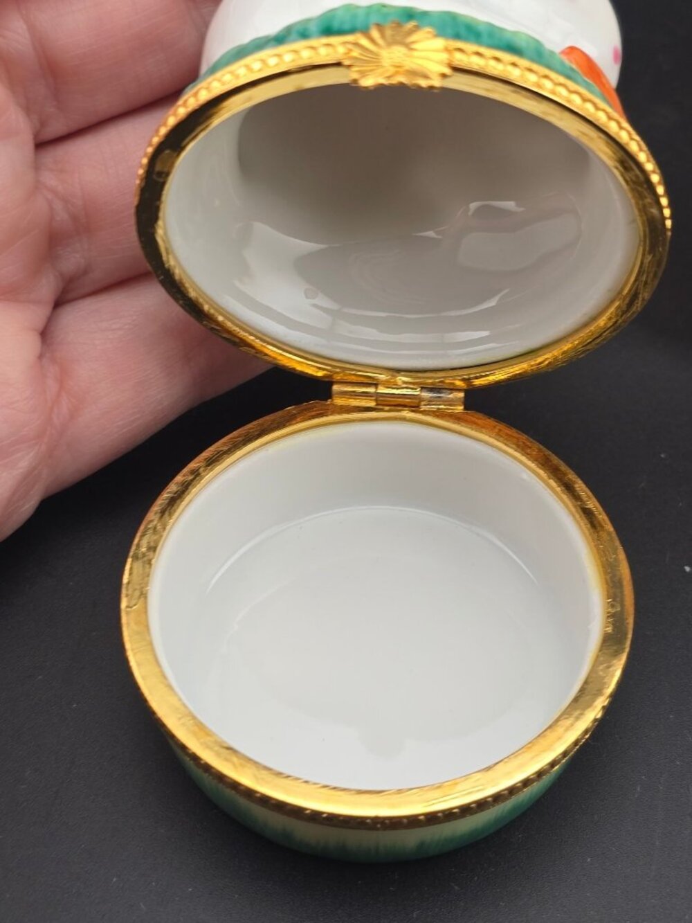 Bunny Porcelain Trinket Box Gold Trim Hinged Lid Hand-Painted 2.25" - Picture 5 of 8